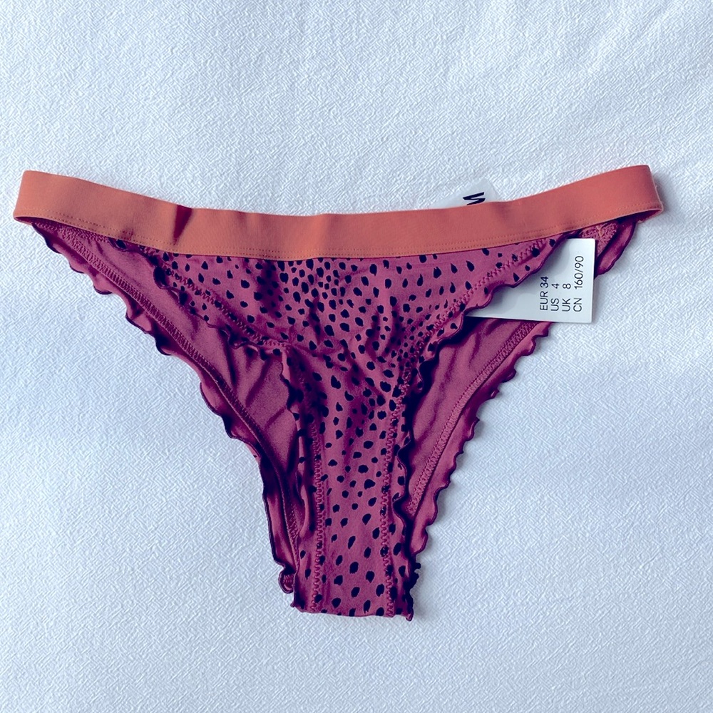NWT H&M swim bottoms size 4